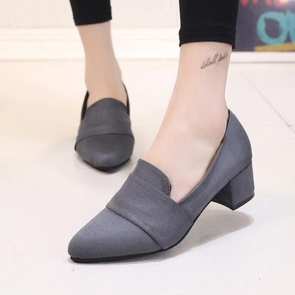 Lässige Schnalle Lackleder Medium Heels