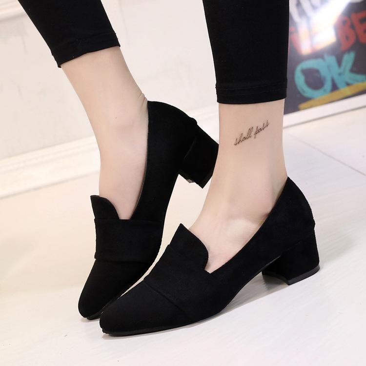 Lässige Schnalle Lackleder Medium Heels