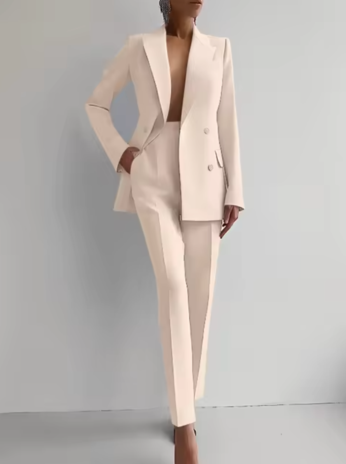 Set aus Blazer und Bundfaltenhose