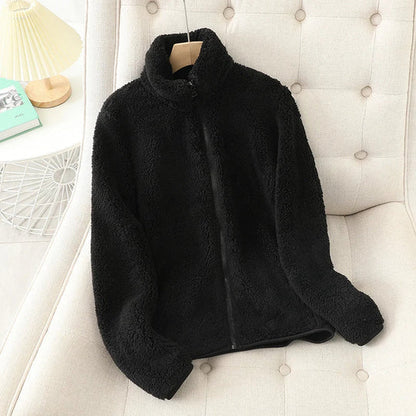 Leichte Jacke mit Reißverschluss - ideal für einen alltäglichen Look