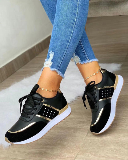 Turnschuhe mit Blockfarbe