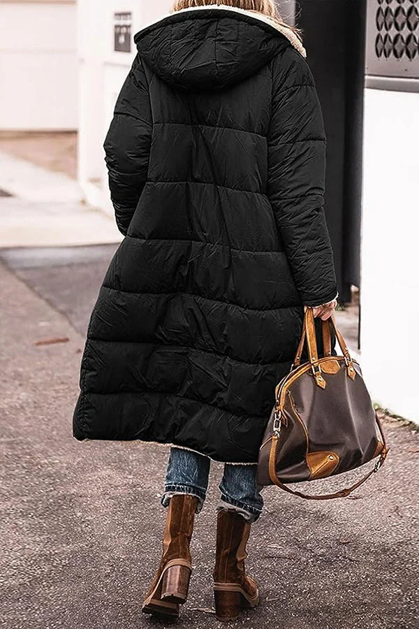 Sibylle - Modische Jacke mit Kapuze und Akzentkragen