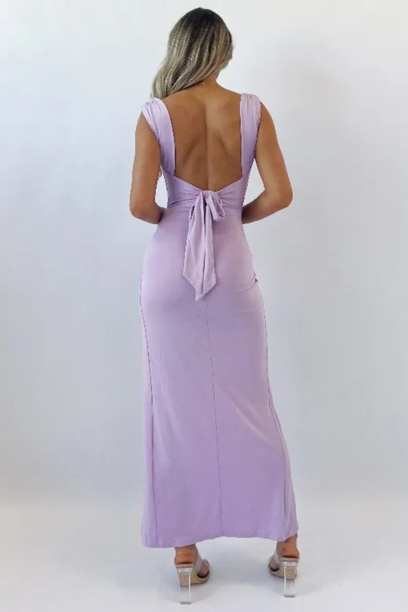 Ärmelloses Kleid mit Schlitz für Frauen