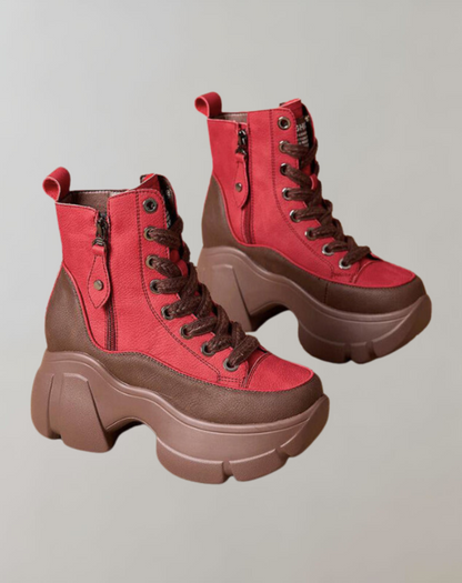 Stiefeletten mit hohen Absätzen und Schnürsenkeln - Mariette