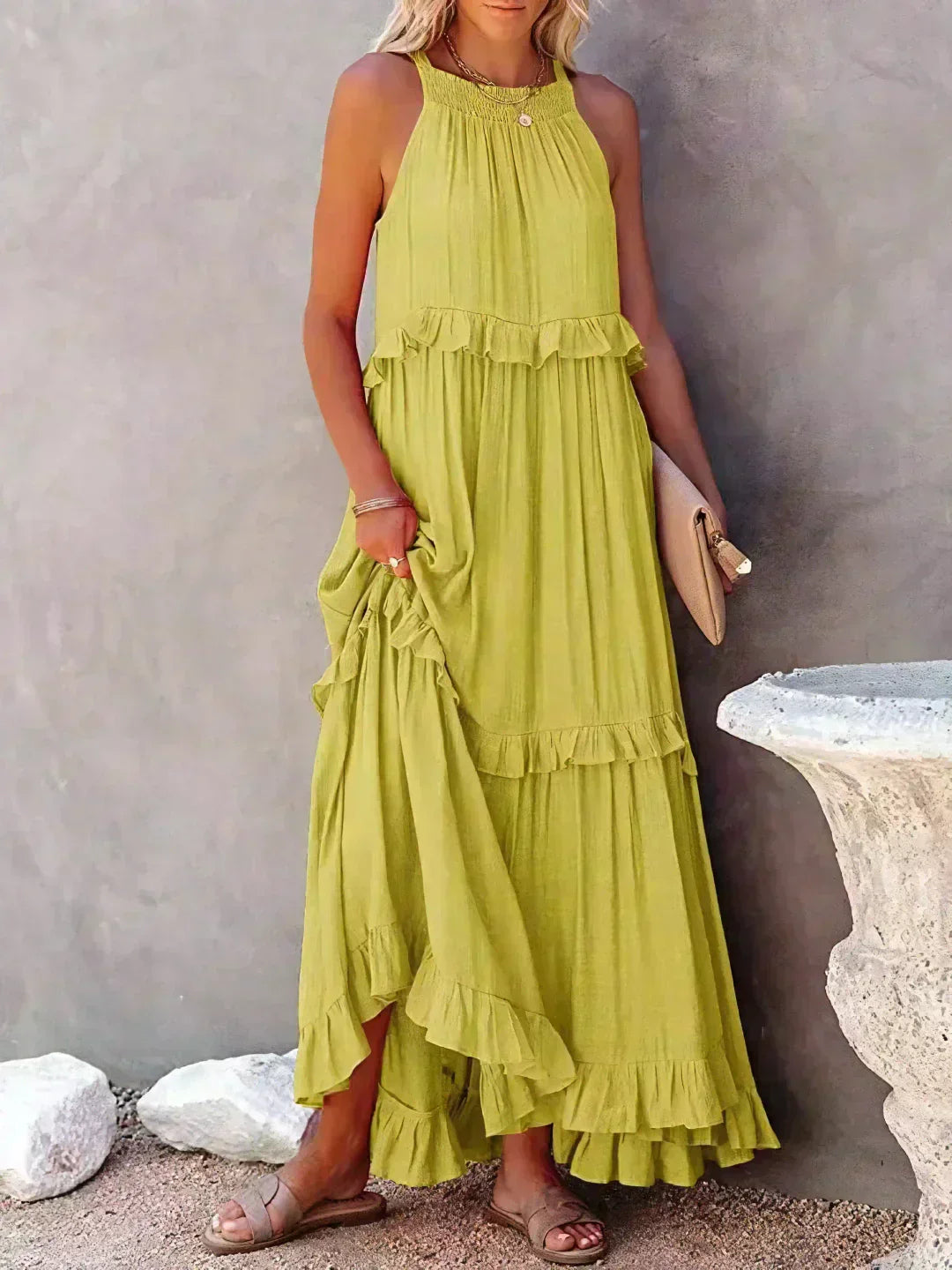 Neckholder-Maxikleid mit Rüschen