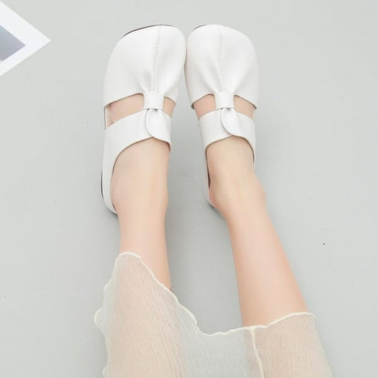 Vespera - Klassische Knopfsandalen für Frauen