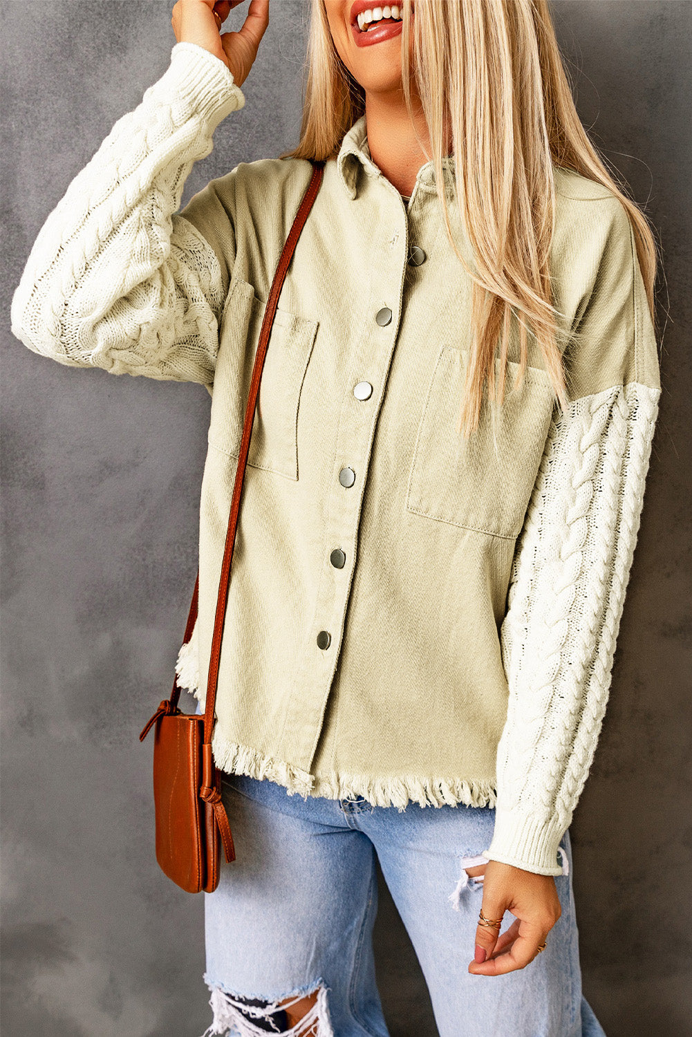 Ayana | Einzigartige khakifarbene Jeansjacke mit gestrickten Ärmeln