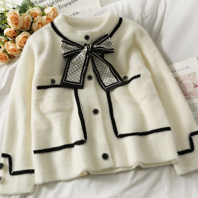 Sophie Kurzstrickjacke | Gemütlich & Stilvoll