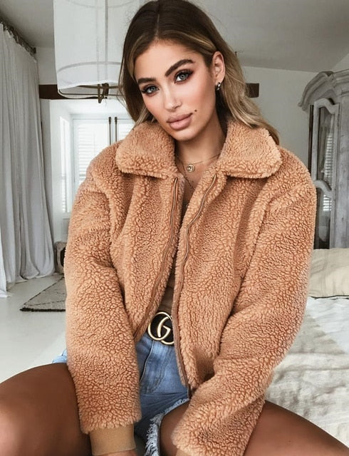 Celine - Elegante Daunenjacke für Frauen