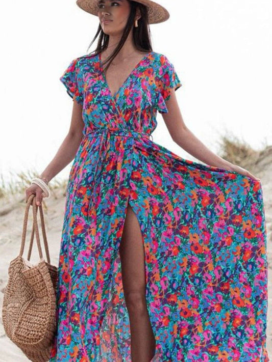 Leichtes geblümtes Boho-Kleid