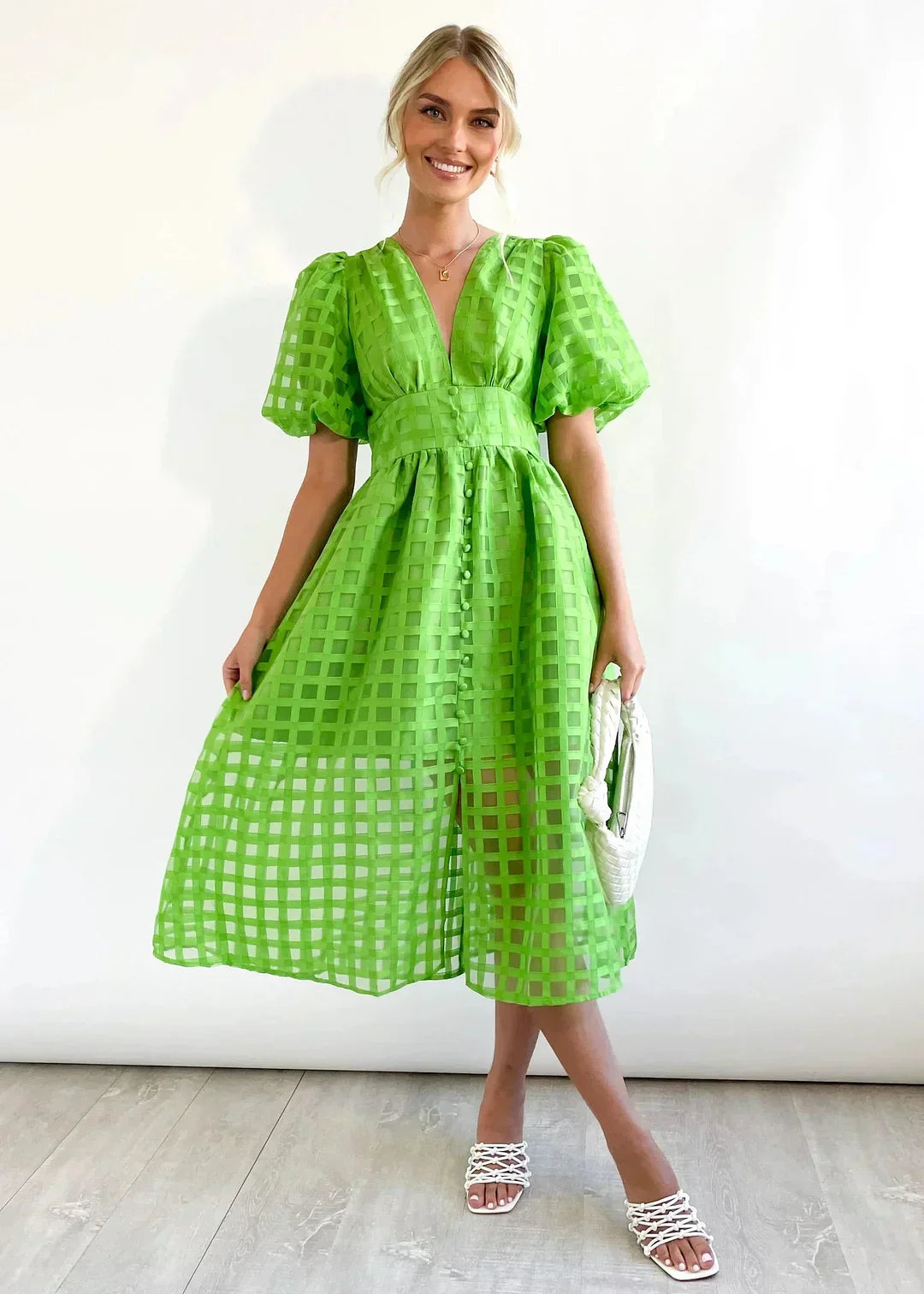 Kariertes Kleid mit gerafften Ärmeln