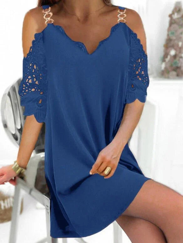Midi-Kleid mit Spitze und freien Schultern