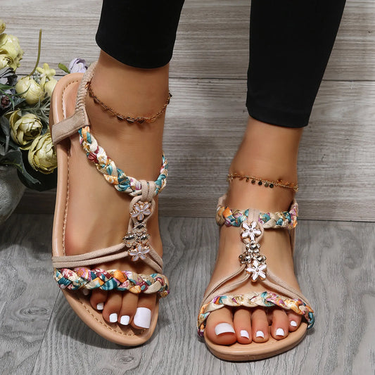 Flache, bestickte Strandsandalen für Frauen - Estes