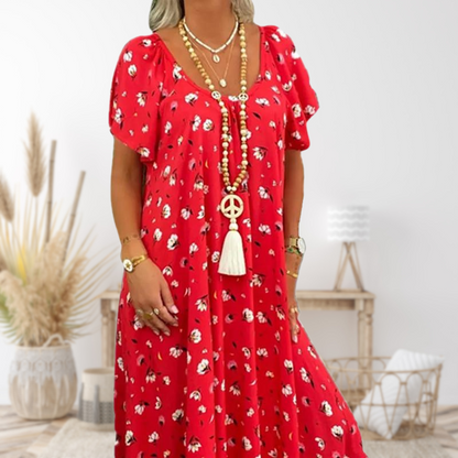 Klassisches langes Kleid im Boho-Stil.