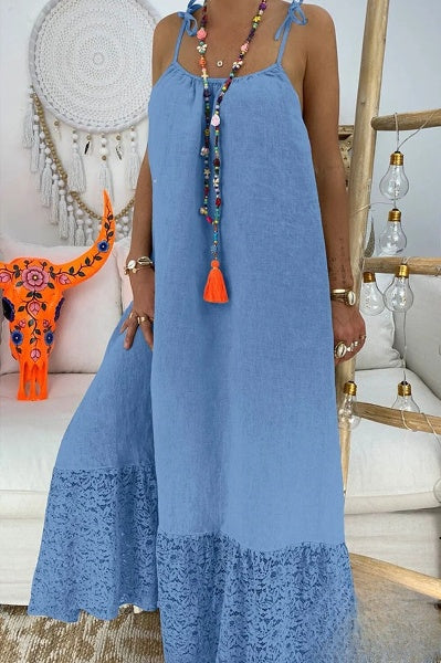 Elegantes Hemdkleid mit Knöpfen und Spitzeneinsätzen