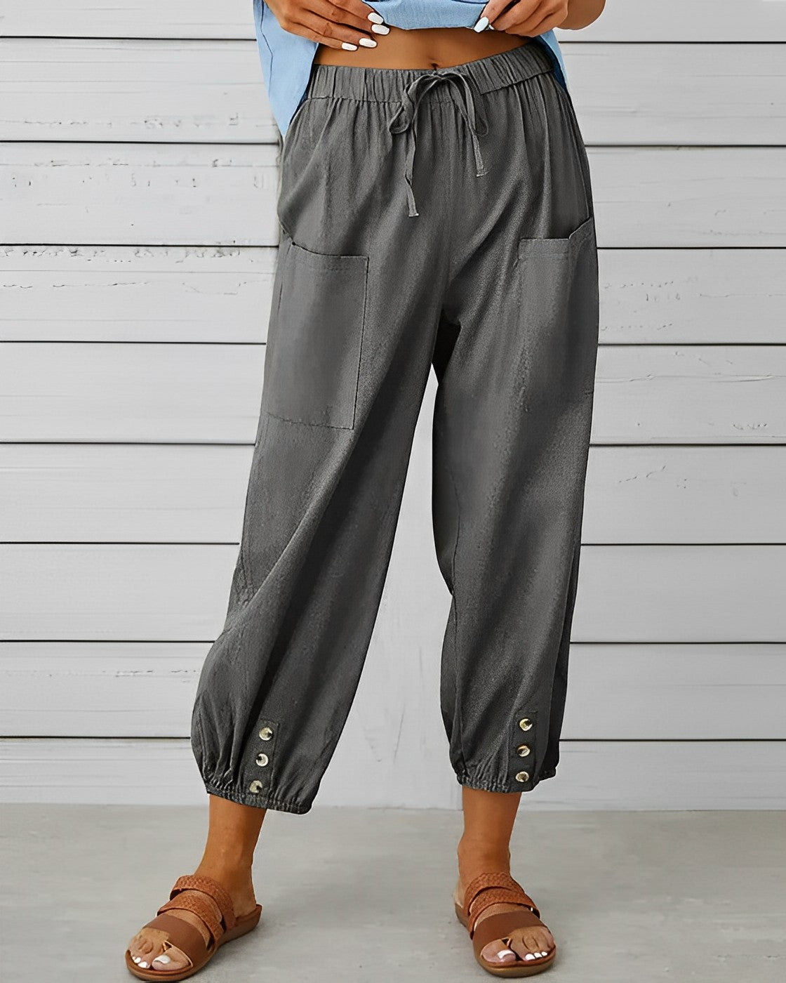 Weite Hosen-mit-hoher-Taille