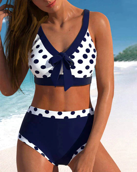 Bikinis mit hoher Taille und gepunktetem Patchwork