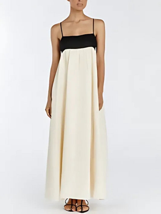 Lässiges langes Kleid mit kombiniertem Muster, ideal für den Urlaub