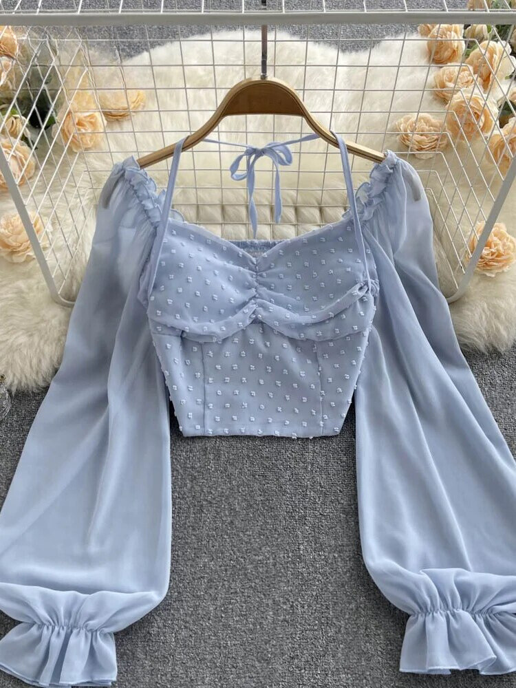 Milly - Modische Sommerbluse mit Punkten und Schnürsenkeln