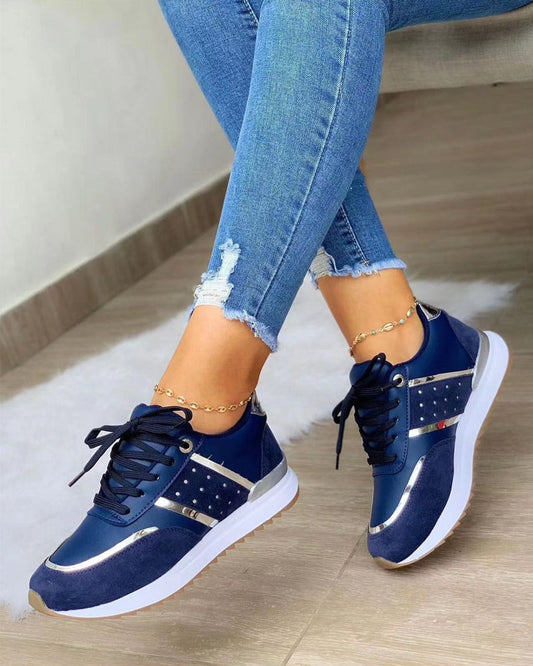 Turnschuhe mit Blockfarbe