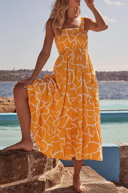 Rhea - Bedruckte Kleider mit dünnen Trägern und urbanen Modepatches