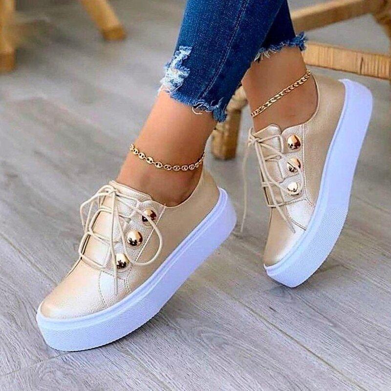 Naomi - Modische Schnürschuhe mit eleganten Knöpfen