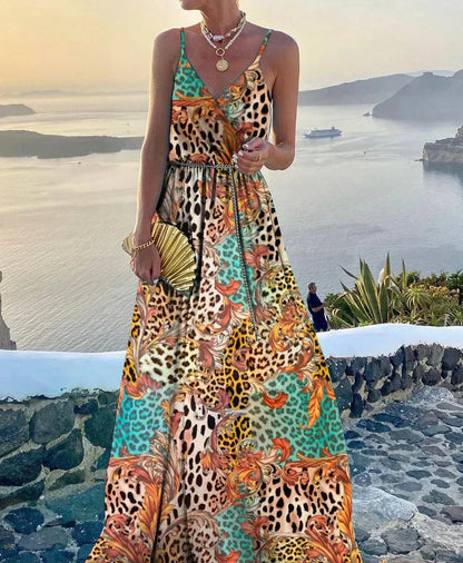 Buntes Maxikleid mit Ausschnitt
