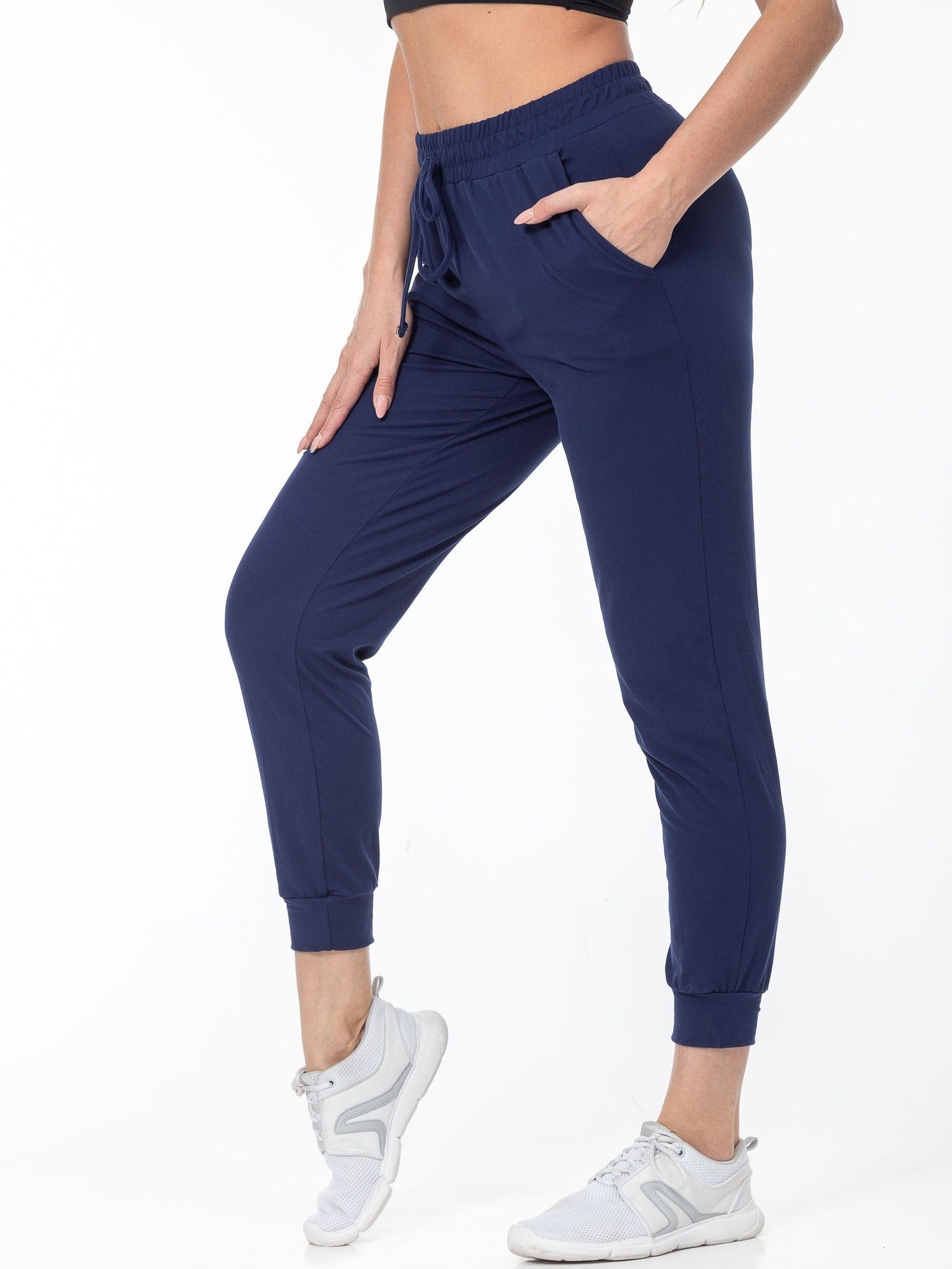 Sophie | Unifarbene lässige Laufhose mit Tasche