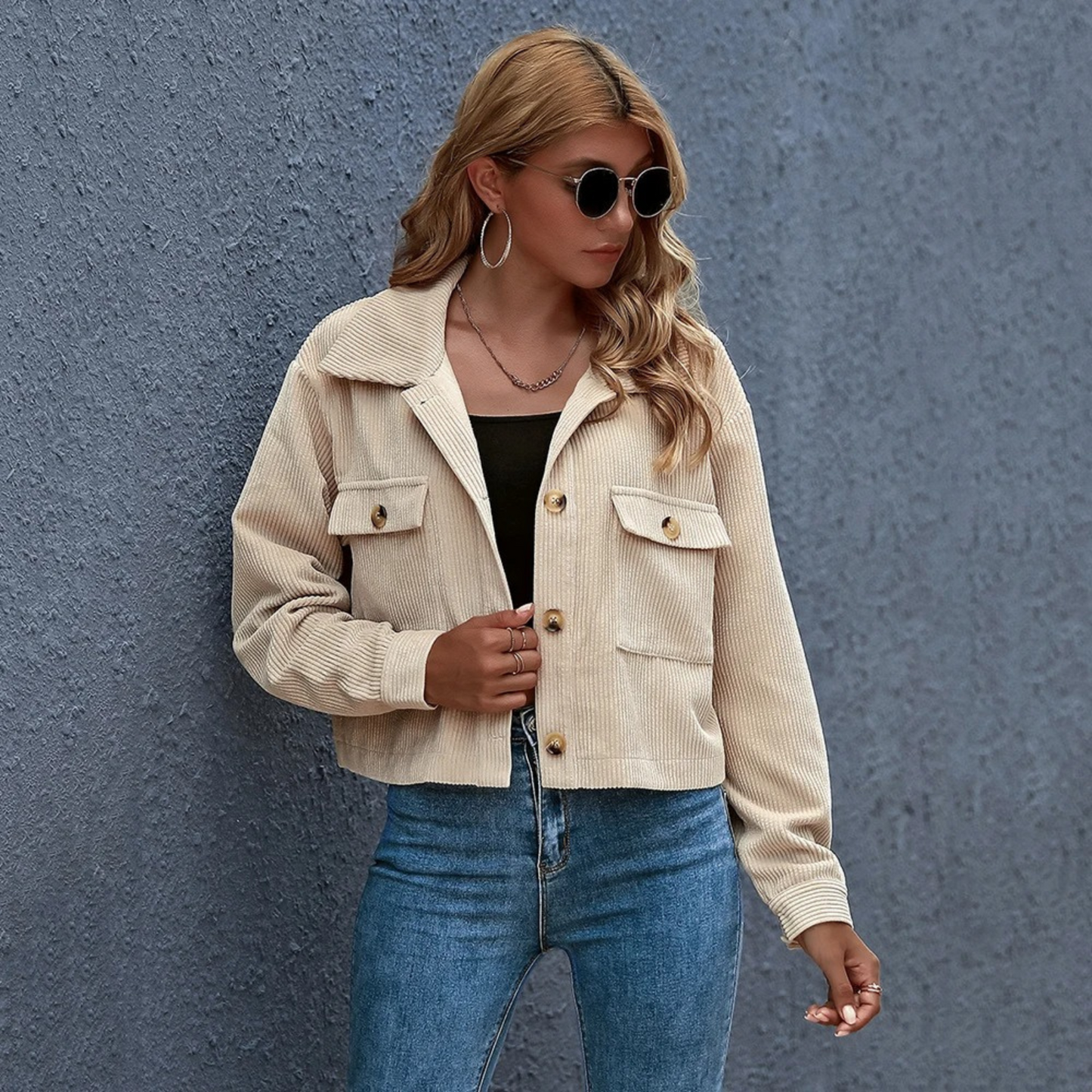 Amelia - lässige Crop-Cord-Jacke