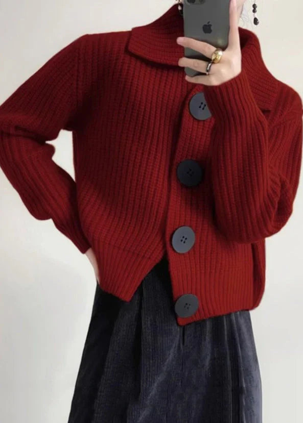 Knallorange Strickjacke mit Knöpfen und Peter-Pan-Kragen
