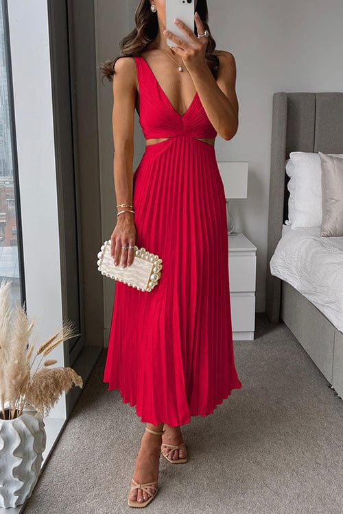 Plissee-Kleid mit Ausschnitten