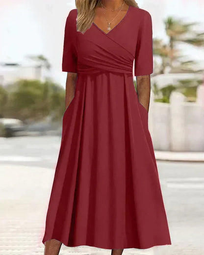 Prianka - Kurzärmeliges Wickelkleid mit überkreuzten Ärmeln