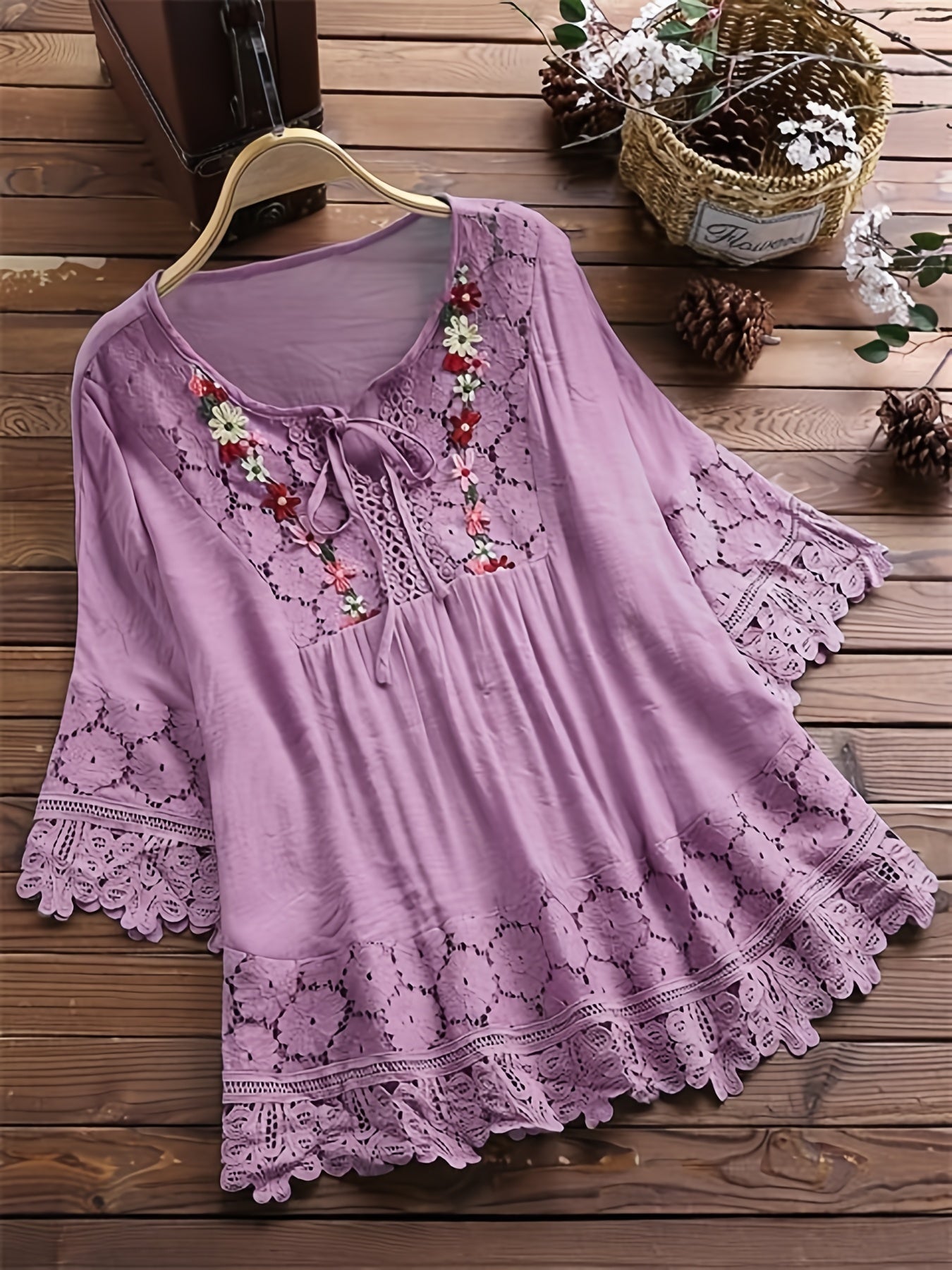 Tavo™ | Elegante Bluse aus raffinierter Spitze