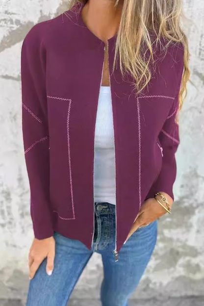 Komfort und Stil: Outdoor-Kleidung mit Rundhalsausschnitt und dekorativen Taschen