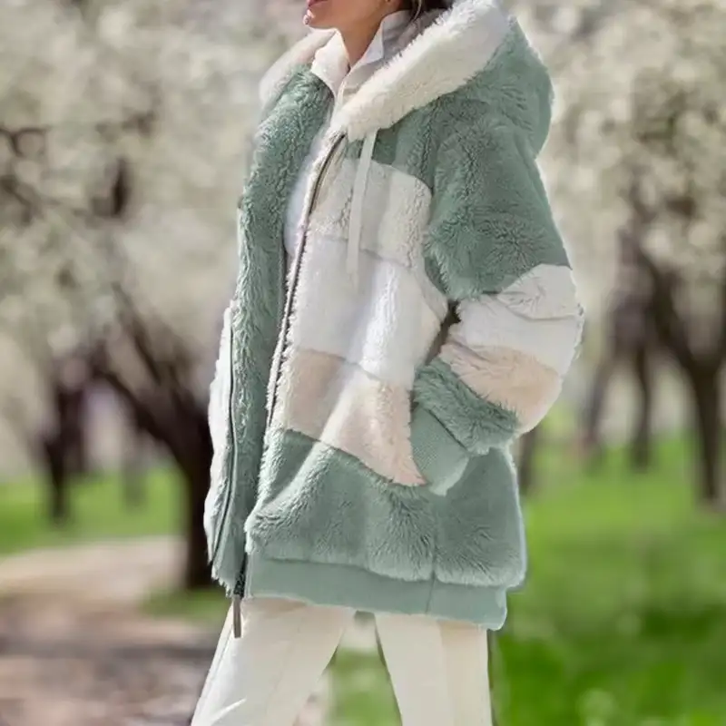 Elegante Pelzjacke mit Taschen
