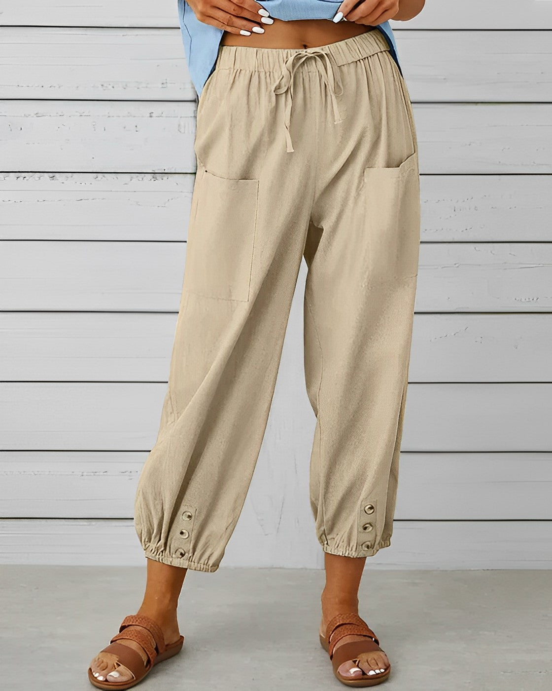 Weite Hosen-mit-hoher-Taille