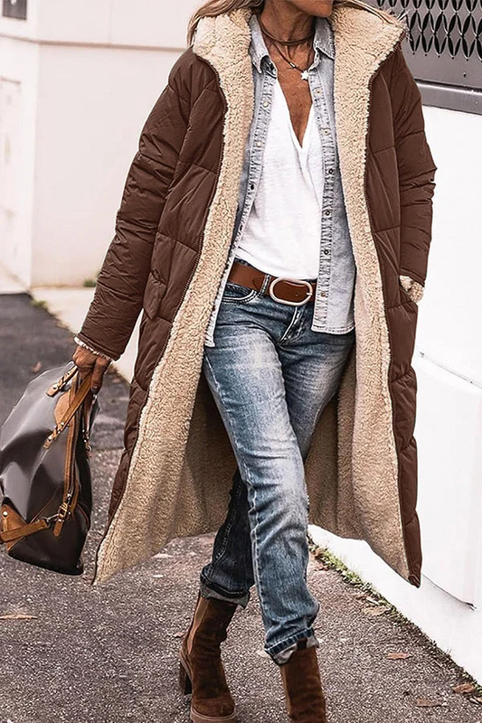 Sibylle - Modische Jacke mit Kapuze und Akzentkragen