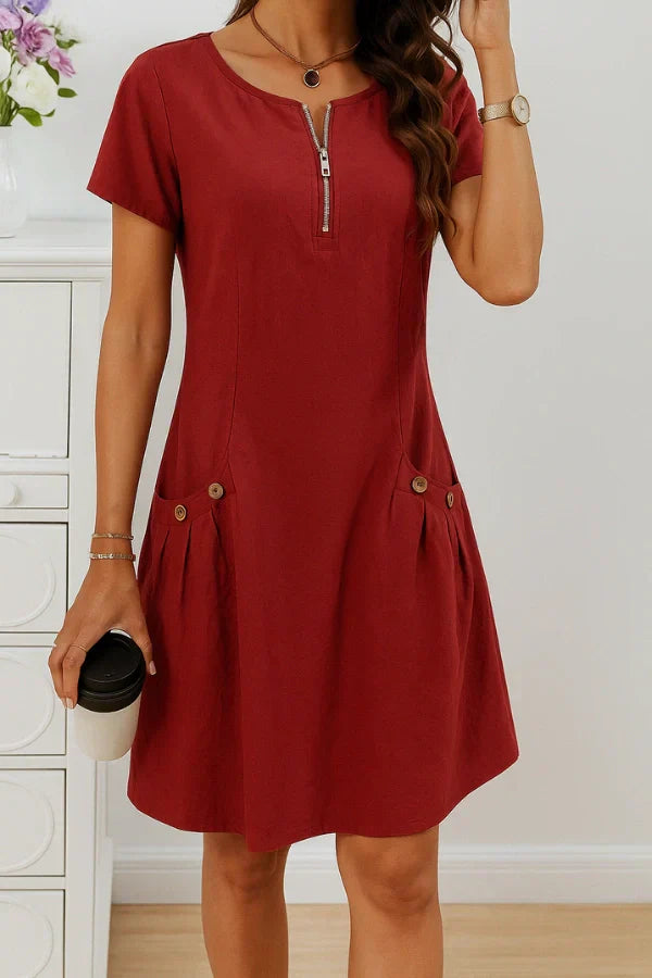 glamouröses und modisches Kleid