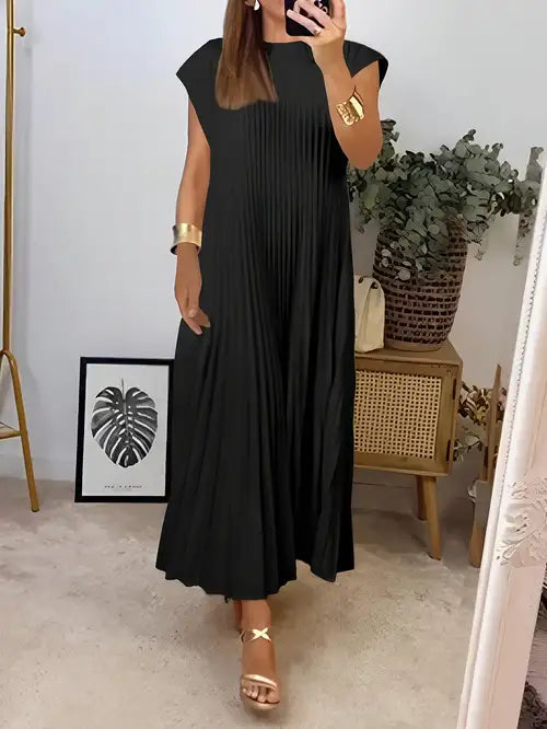 Raffiniertes leichtes Kleid mit Falten