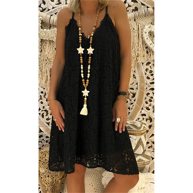 Trägerloses Kleid mit Spitzendetails