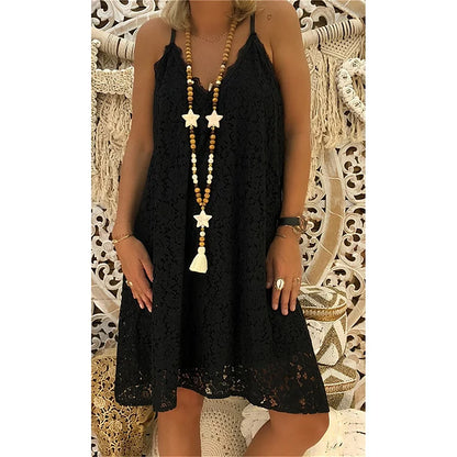 Trägerloses Kleid mit Spitzendetails