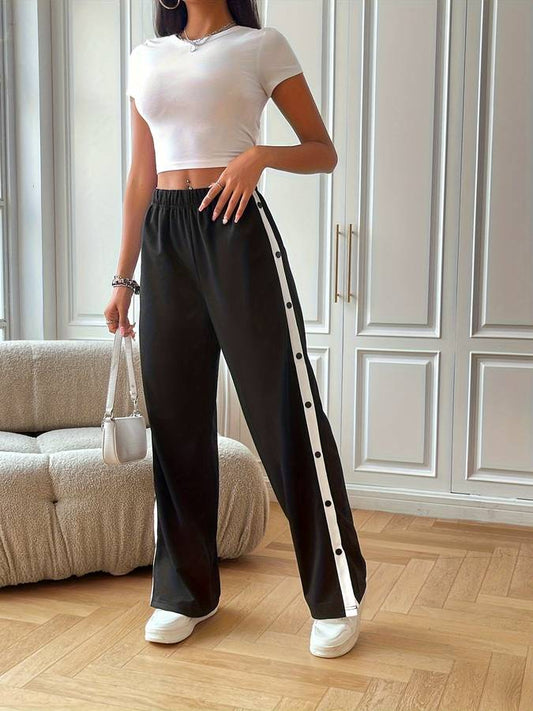 Léa - Weite Hose mit elastischem Bund und Knöpfen