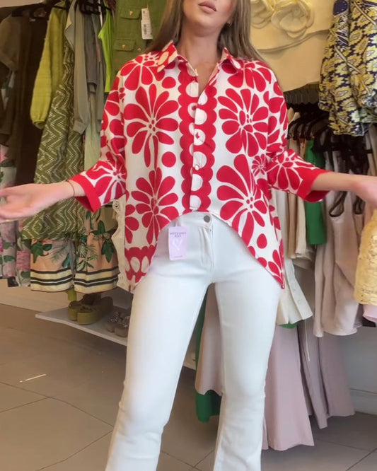 Bluse mit Blumen und Aufschlägen