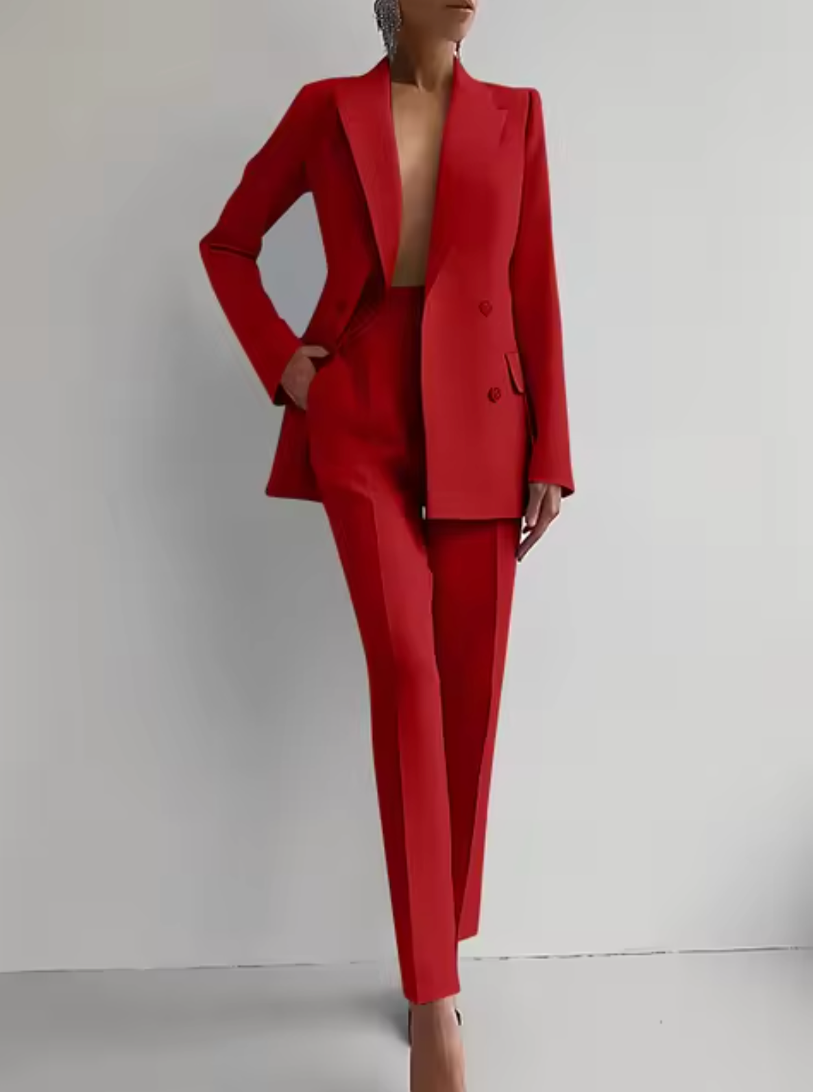 Set aus Blazer und Bundfaltenhose