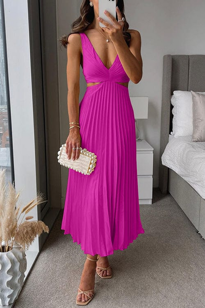 Plissee-Kleid mit Ausschnitten