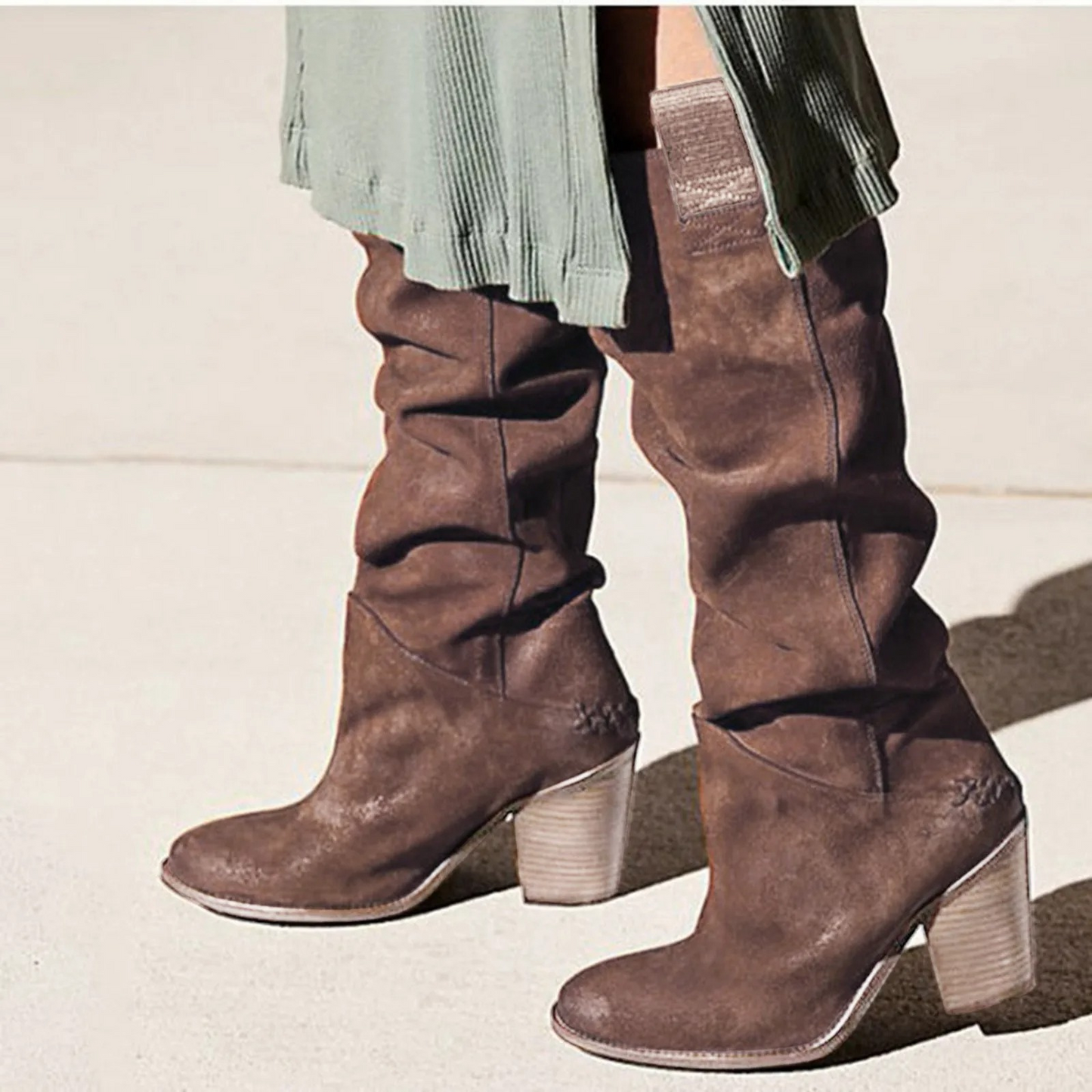 Hohe Winterstiefel - Mülleimer