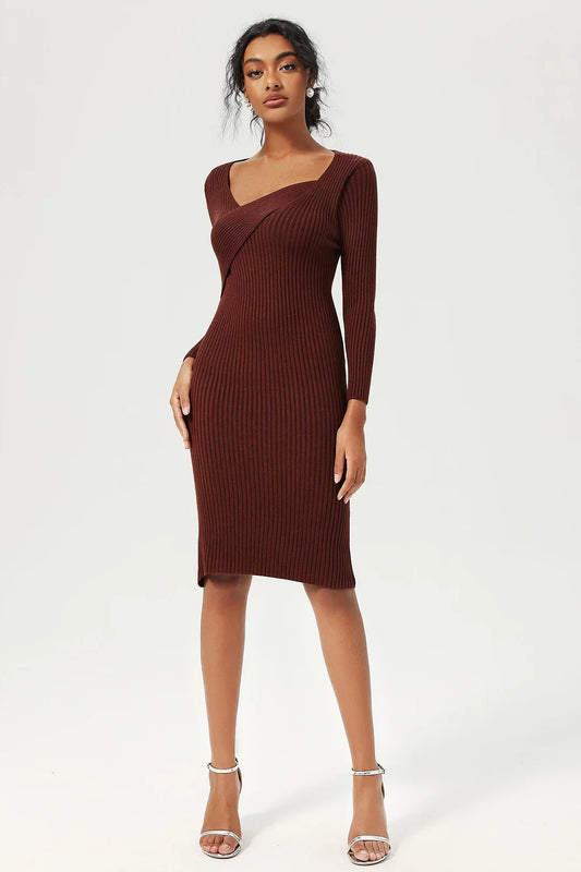Noura - Langärmeliges Midikleid aus Strick in Braun