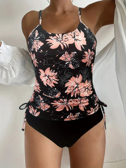 Stylischer Bikini mit floralem Muster