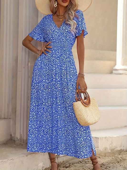 Kleid mit kurzen Ärmeln und Blumendruck