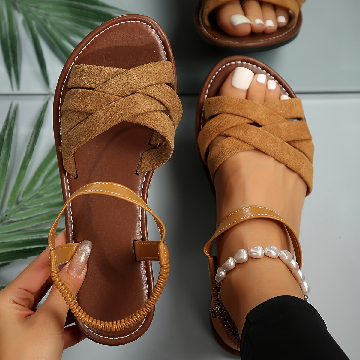 Modische und mühelose Sandalen
